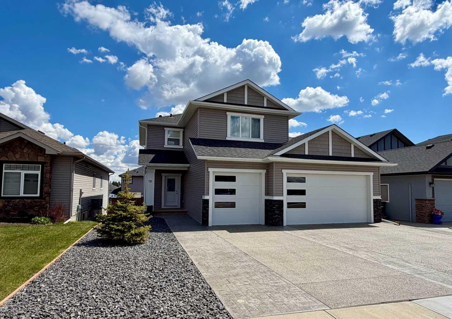 Property Photo: 78 Lakes Estates Circle AB T1P 1L8