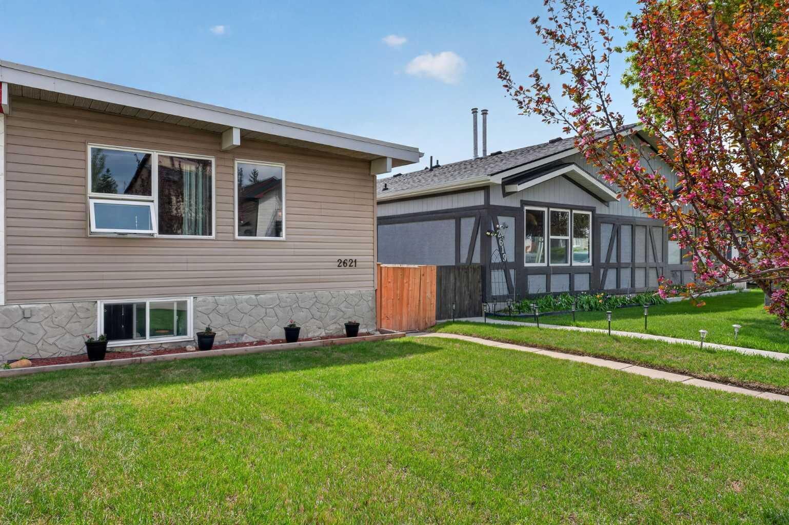 Property Photo:  2621 11 Avenue SE  AB T2A 0E4 