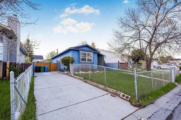 Property Photo:  44 Falmead Road NE  AB T3J 1G8 