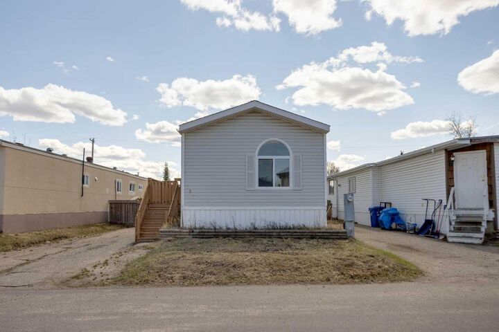 Property Photo:  252 Grandview Crescent  AB T9H 4X8 