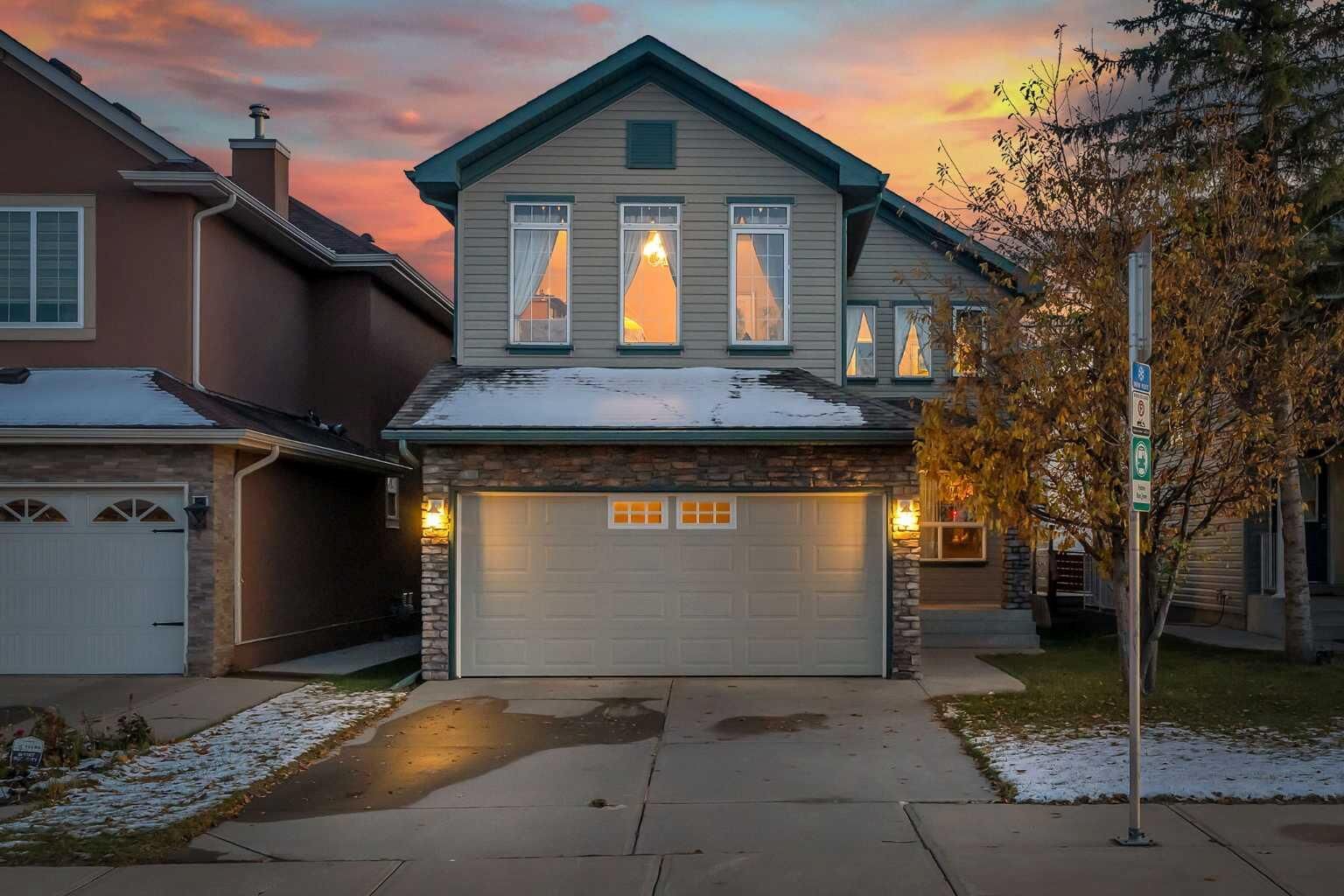 Property Photo:  15 Saddletree Drive NE  AB T3J 5C7 