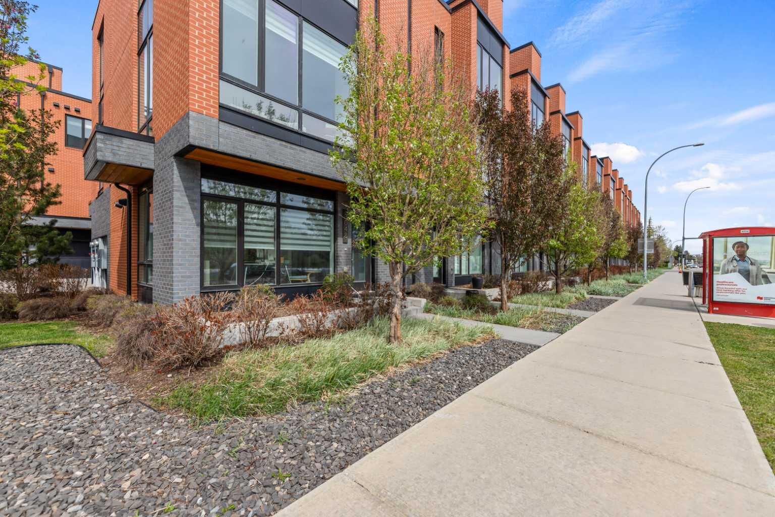 Property Photo: 3040 Parkdale Boulevard NW AB T2N 5B3