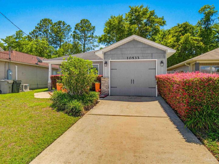 Property Photo:  10533 Senegal Dr  FL 32534 