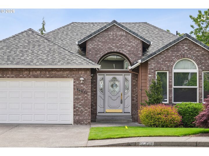 Property Photo:  16432 SE Meadowland Ct  OR 97236 