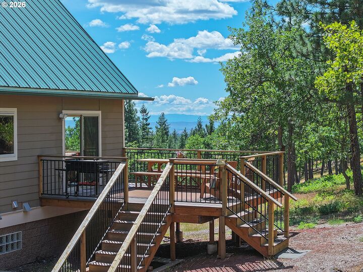 Property Photo:  51 Thompson Trl  WA 98620 