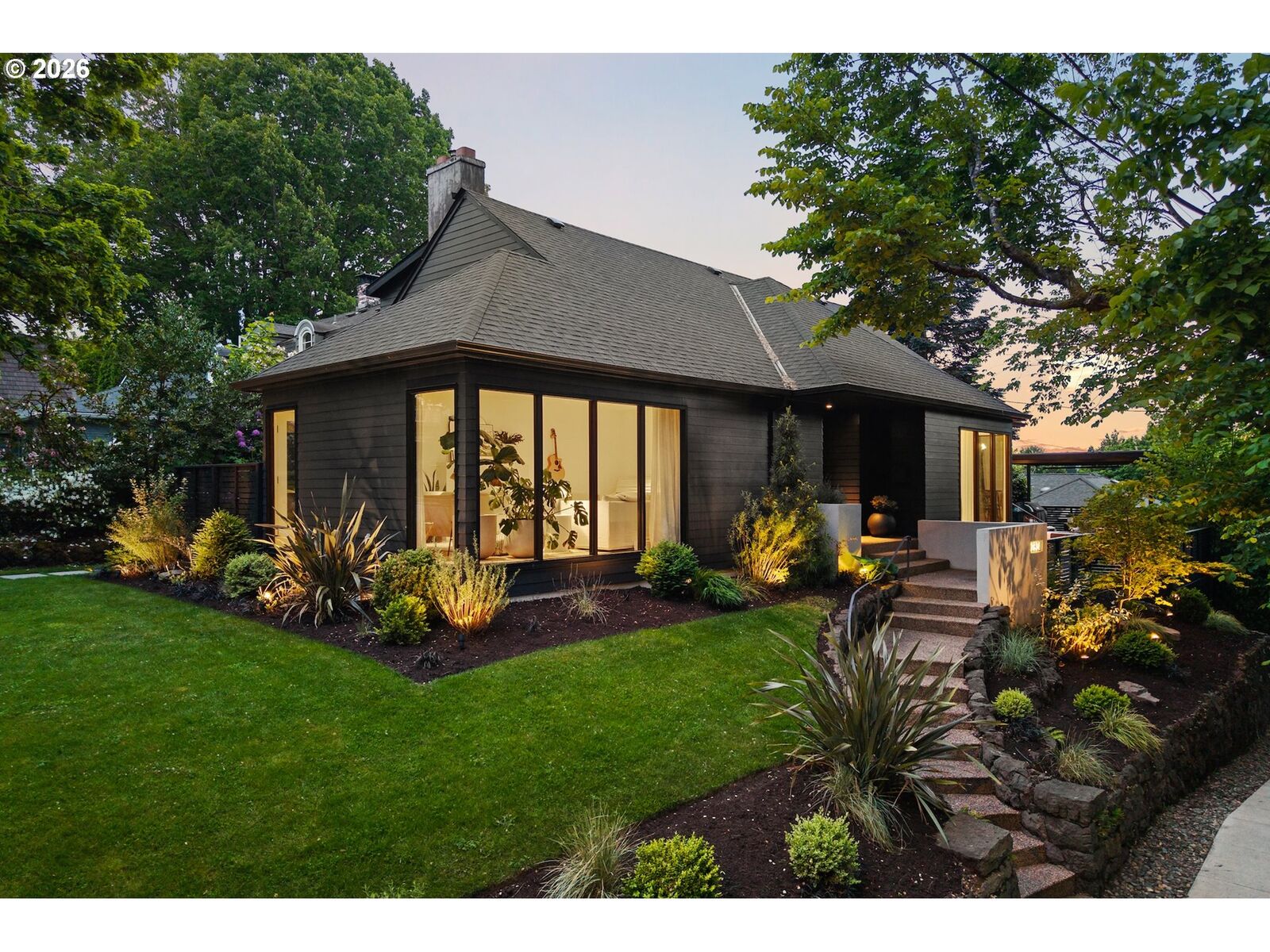 Property Photo: 2834 SE Carlton St OR 97202