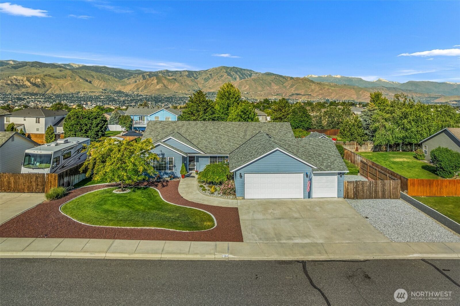Property Photo:  2384  Prairie Drive  WA 98802 