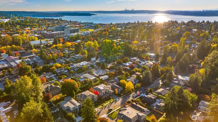 Property Photo: 636 11th Avenue WA 98033