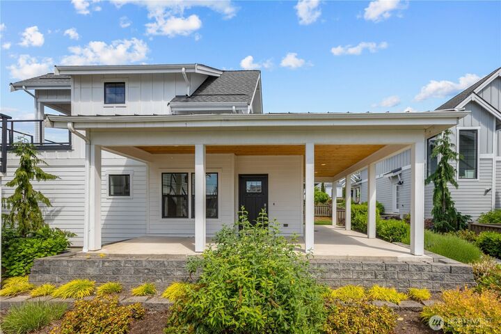 Property Photo: 22729 SE 14th Court WA 98075