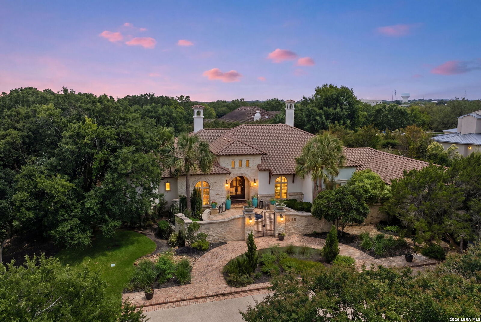 Property Photo:  112 Tuscany Way  TX 78249 