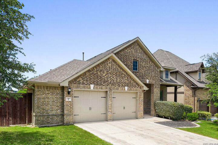 Property Photo: 23107 Emerald Pass TX 78258