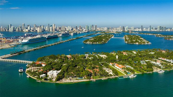 Property Photo: 36 Star Island Dr FL 33139