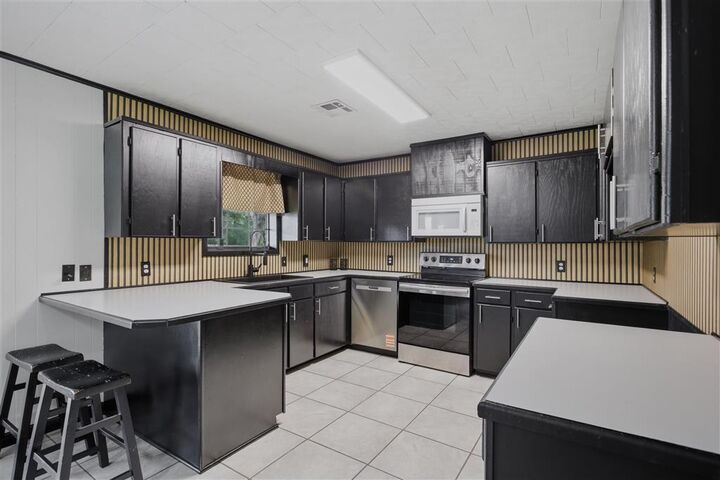 Property Photo:  1406 Guillory Drive  LA 70648 