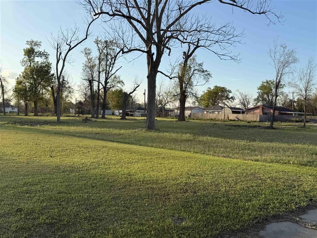 Property Photo:  Tbd Lot 8 N Simmons Street  LA 70601 