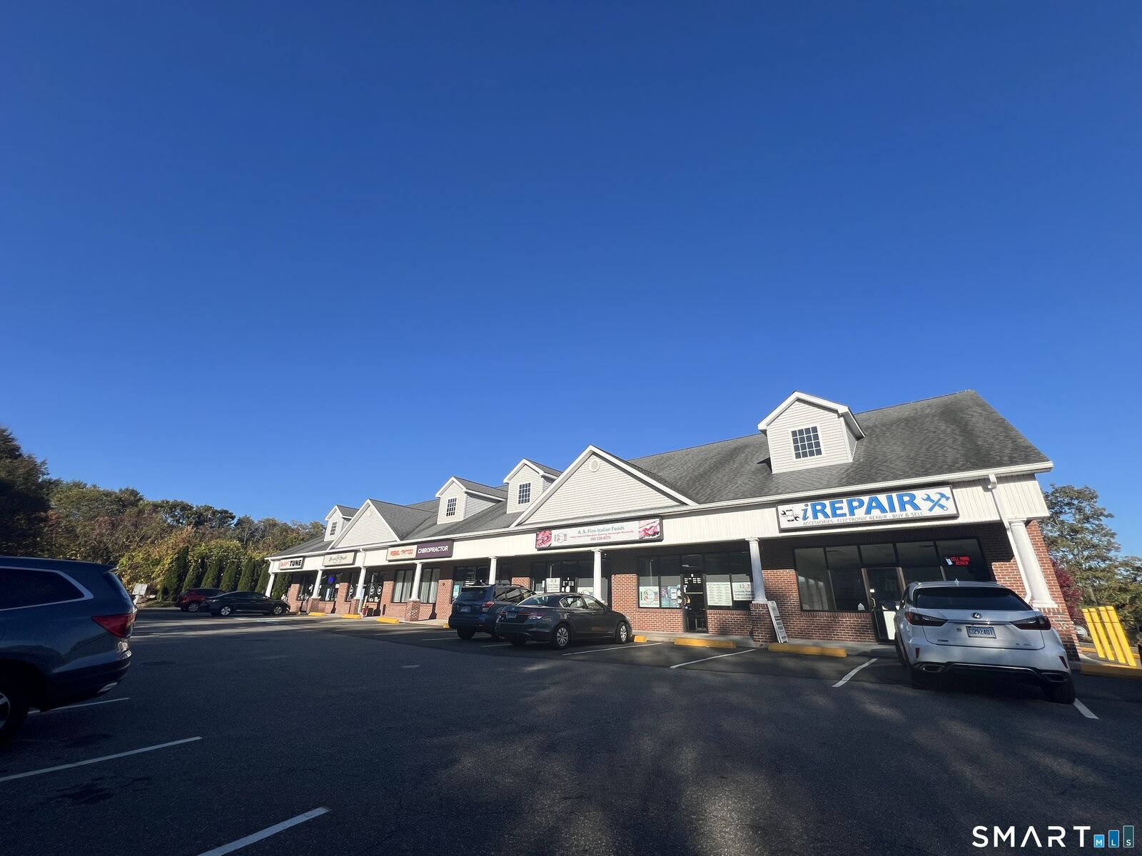 Property Photo:  292 Elm Street  CT 06468 