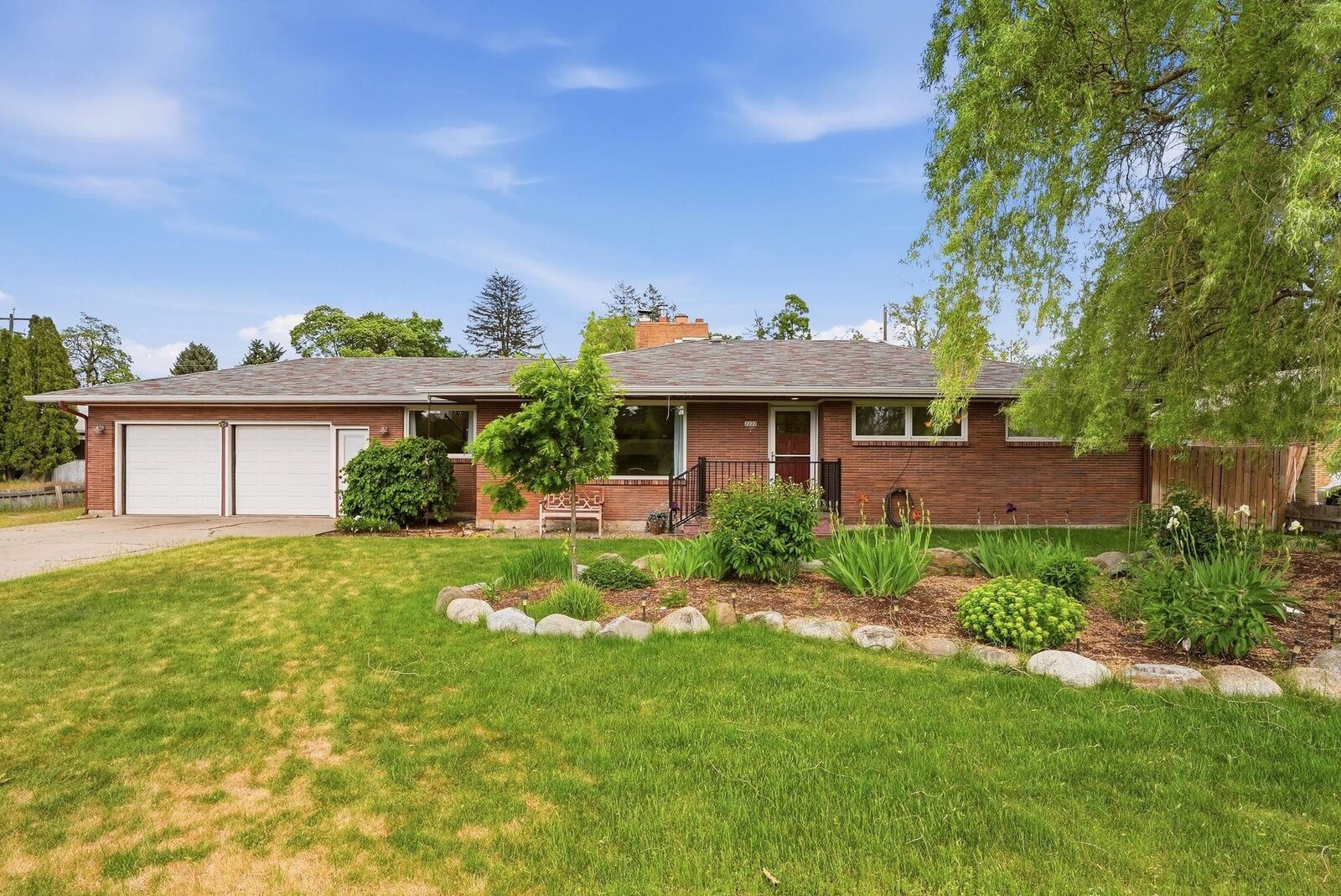 Property Photo: 2222 N Dora Rd WA 99212