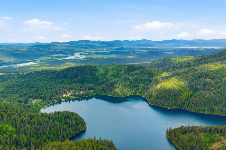 Property Photo: 855 Marshall Lake Dr WA 99156