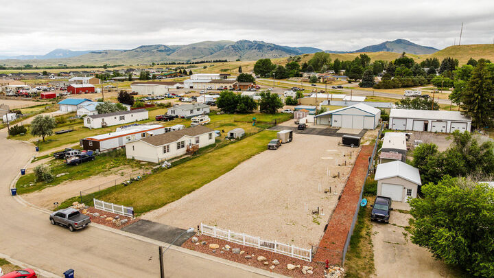 Property Photo:  202 Balsam Street  WY 82834 