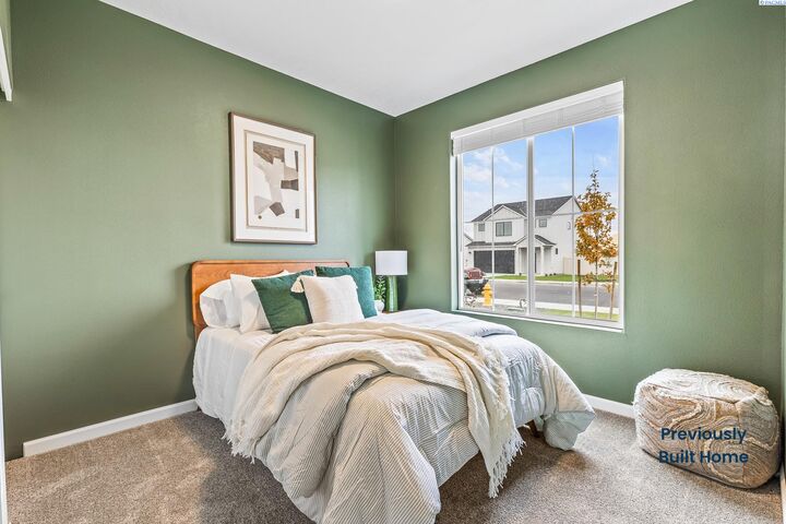 Property Photo:  2935 Meadowlark Ave  WA 99352 