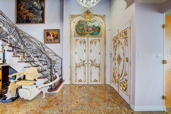 Property Photo:  1 Clark Avenue Ph 7  ON L4J 7Y6 