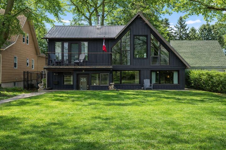 25 Lakeshore Road W — photo 1