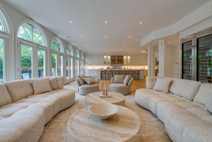 Property Photo:  27 Teddington Park Avenue  ON M4N 2C4 