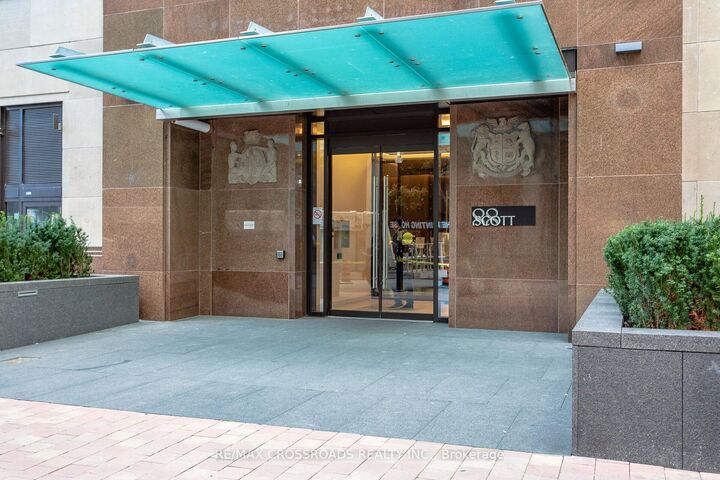 Property Photo: 88 Scott Street 4308 ON M5E 0A9