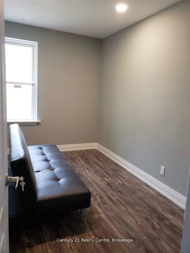 Property Photo: 1491 Pembroke Drive ON L6H 1V6