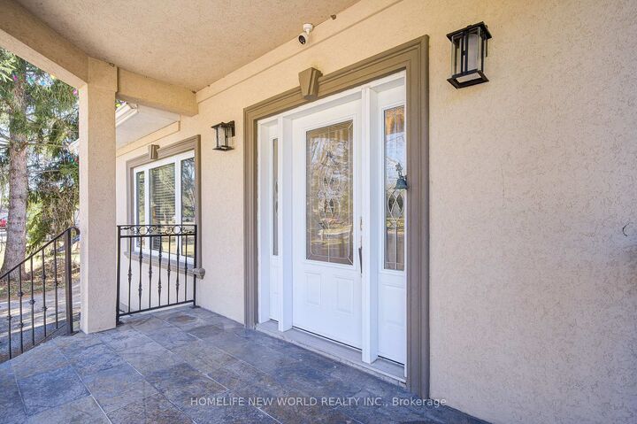 Property Photo: 215 Willow Drive ON L4P 2R9