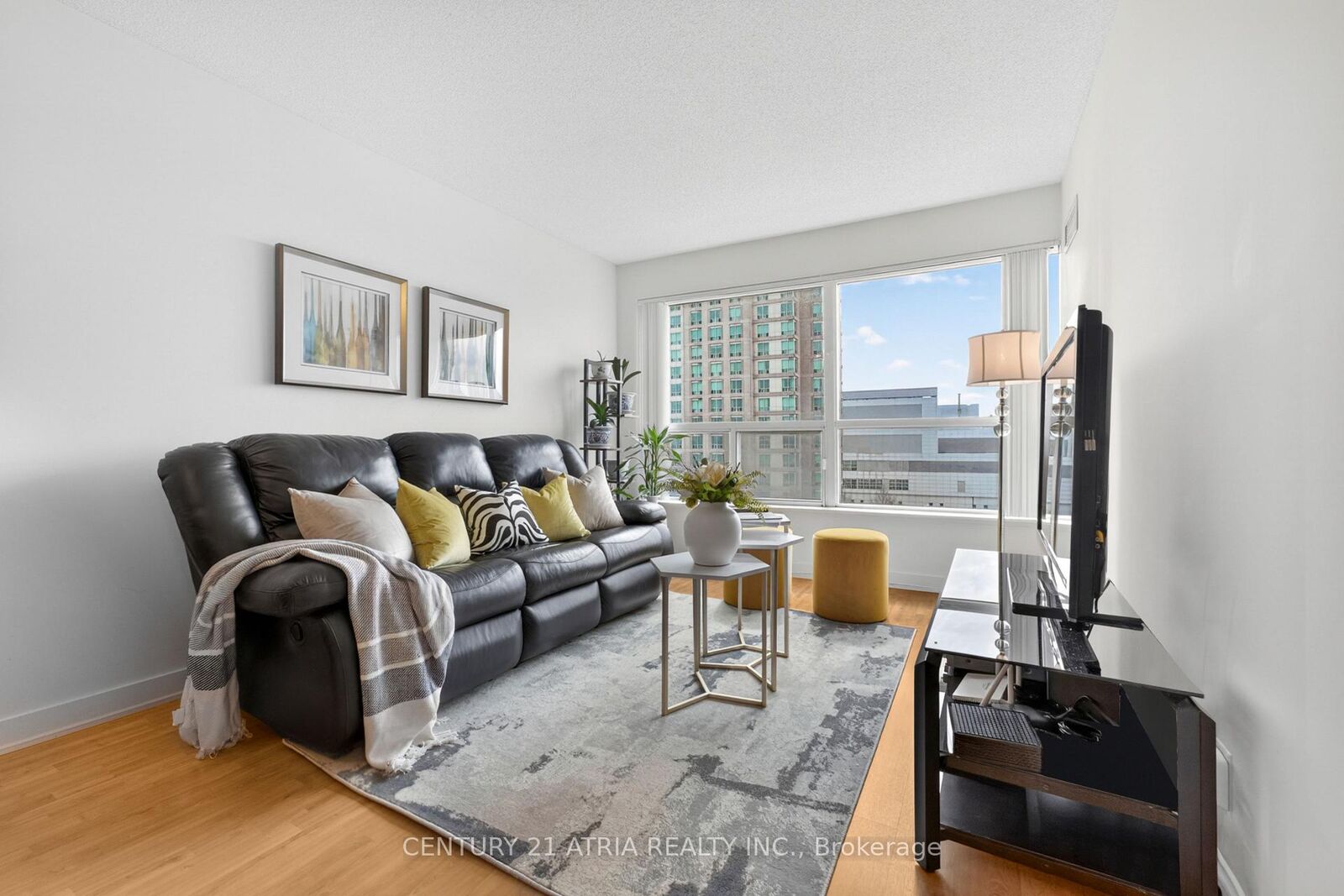 Property Photo: 38 Lee Centre Drive 908 ON M1H 3J7