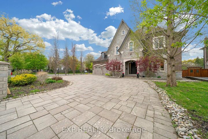Property Photo: 127 May Avenue ON L4C 3S8