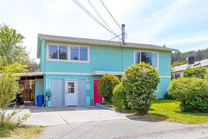 Property Photo:  1584 Freda St  BC V0R 1R0 