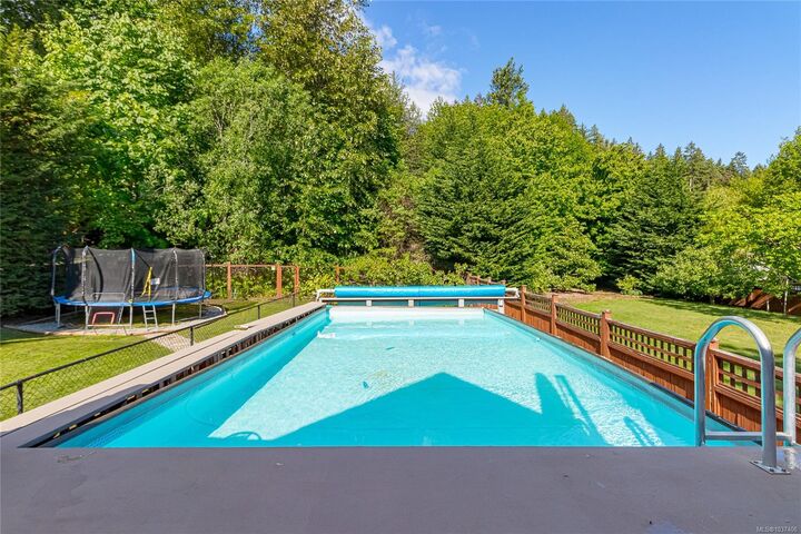 Property Photo: 818 Craig Rd BC V9G 2C4