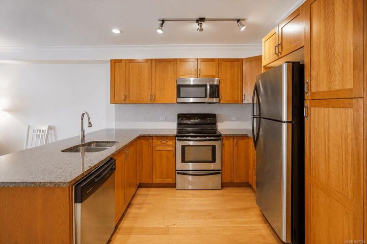Property Photo:  1514 Church Ave #204  BC V8P 0A3 
