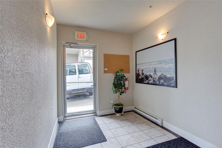 Property Photo:  11 Buller St 203  BC V9G 1A9 