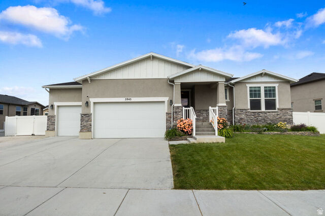 Property Photo: 5945 N Tippecanoe Ln UT 84074