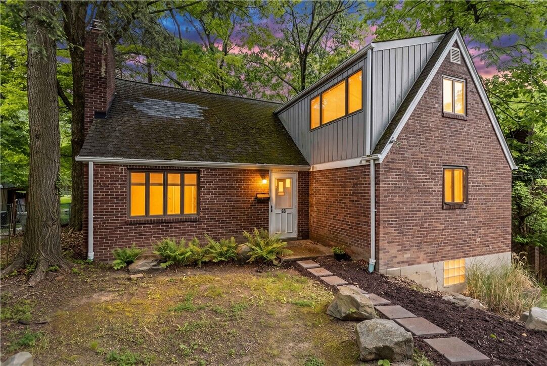 Property Photo:  55 Hathaway Court  PA 15235 