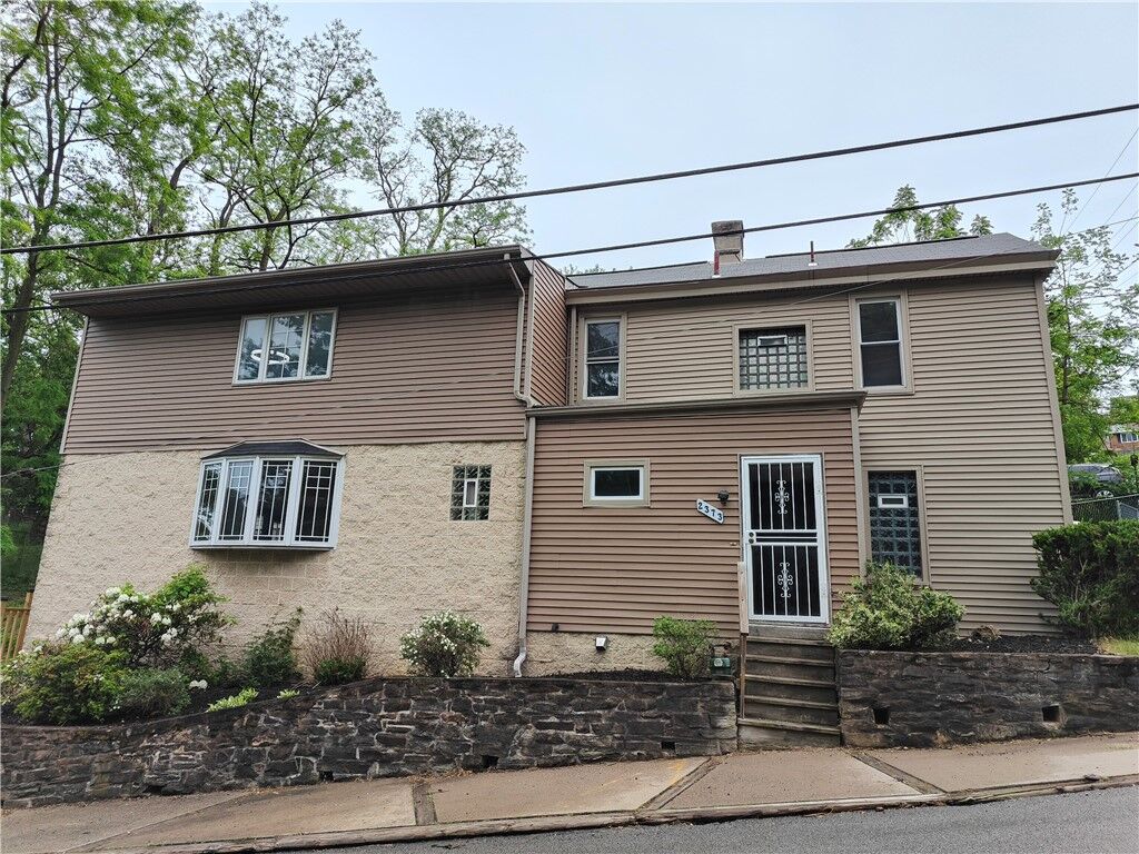 Property Photo:  2373 Hopeland St  PA 15210 