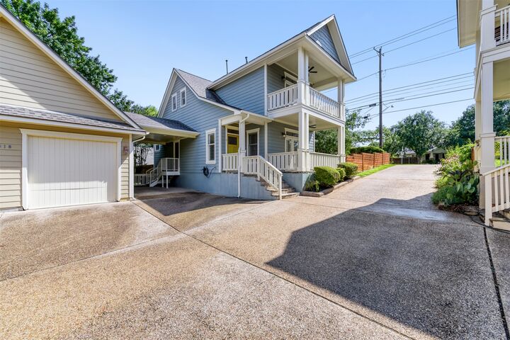 Property Photo: 3818 Ridgelea Drive B TX 78731