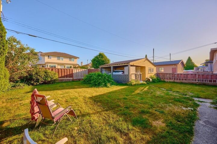 Property Photo:  6568 E Georgia Street Upper  BC V5B 1V8 