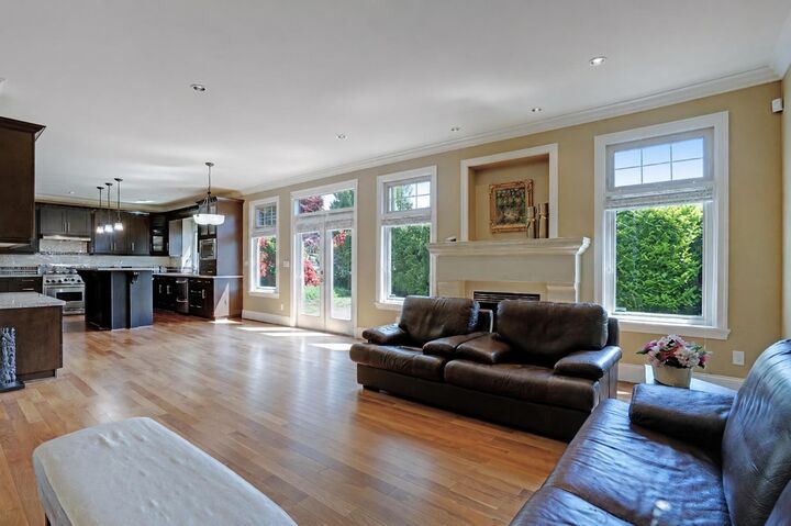 Property Photo: 4986 Shirley Avenue BC V7R 3W4