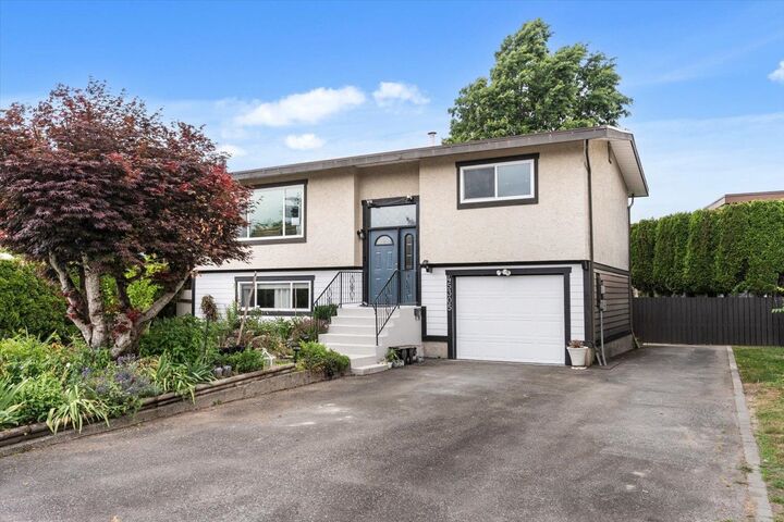 45305 Paisley Avenue — photo 1