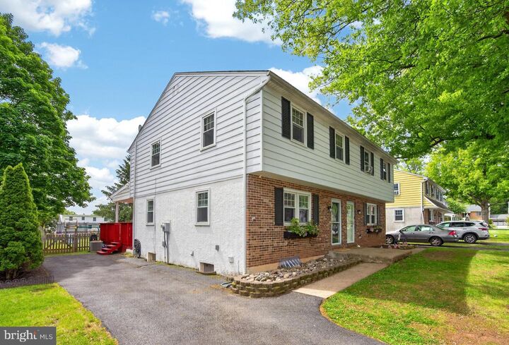 Property Photo:  688 S 6th Avenue  PA 19468 
