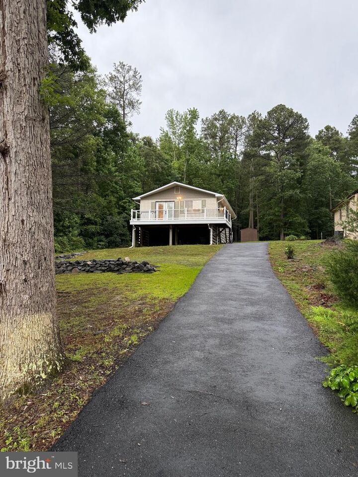 Property Photo: 231 Lake Caroline Drive VA 22546