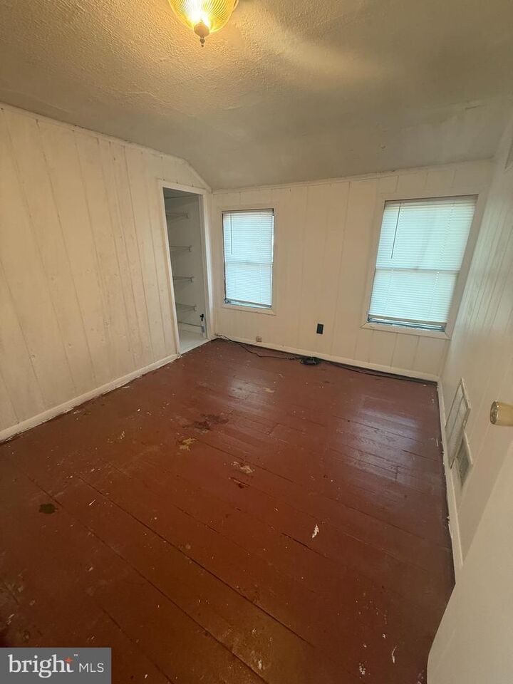 Property Photo:  165 John Street  NJ 08540 