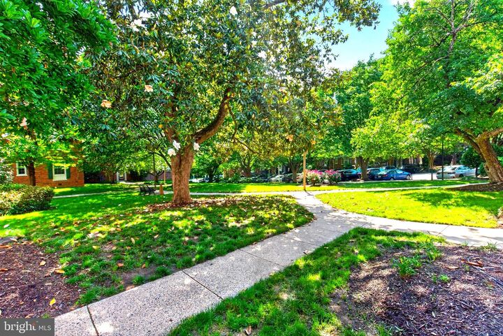 Property Photo:  1811 Key Boulevard 10532  VA 22201 