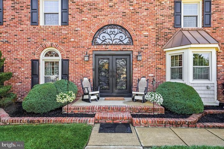 Property Photo: 6 Williamsburg Court NJ 08080
