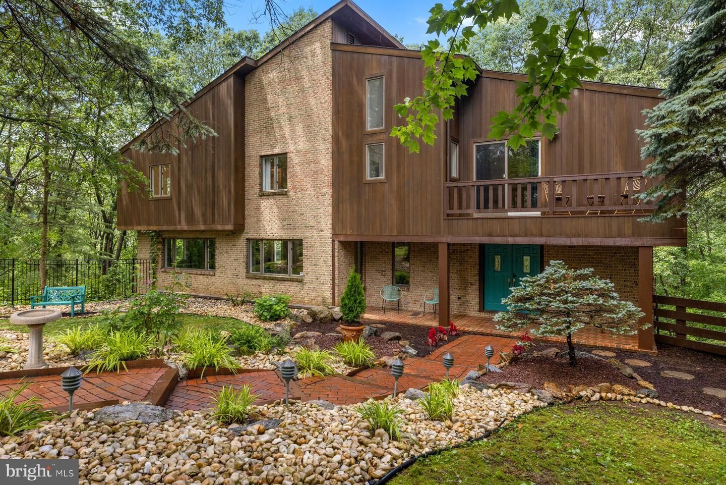 Property Photo:  3385 Woodbridge Circle  PA 18017 