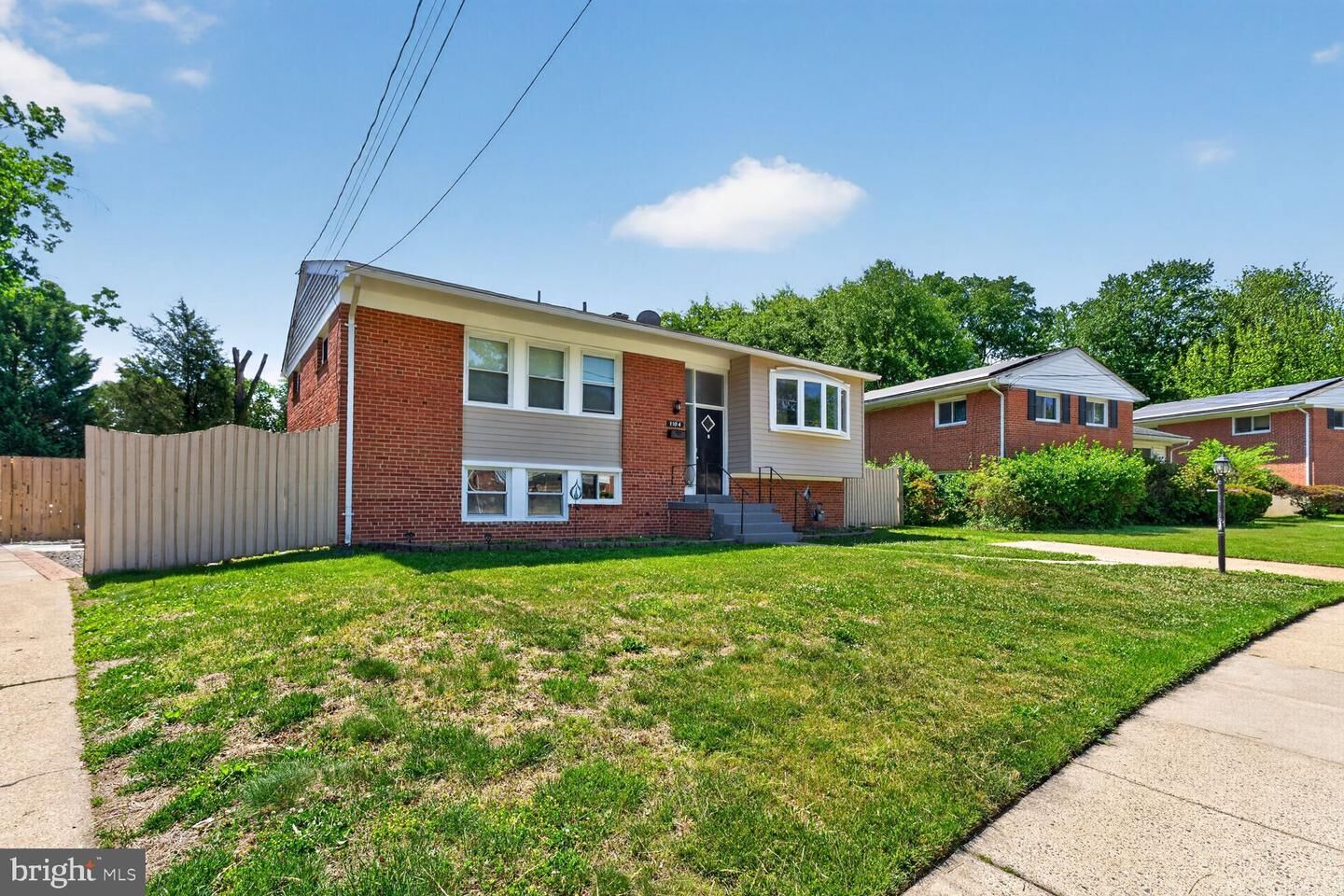 Property Photo:  1104 Caddington Avenue  MD 20901 