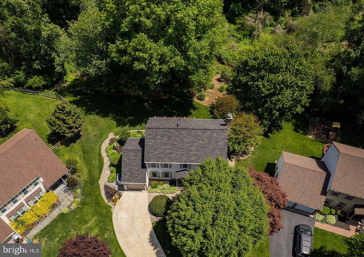 Property Photo:  9200 Wyeth Lane  VA 22015 